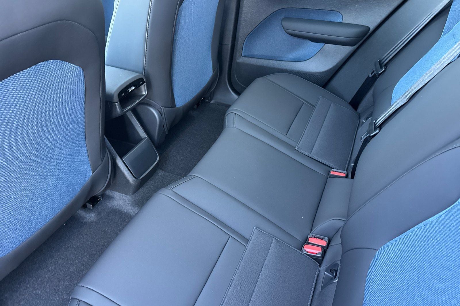 2026 Volvo EX30 Twin Motor Performance Ultra