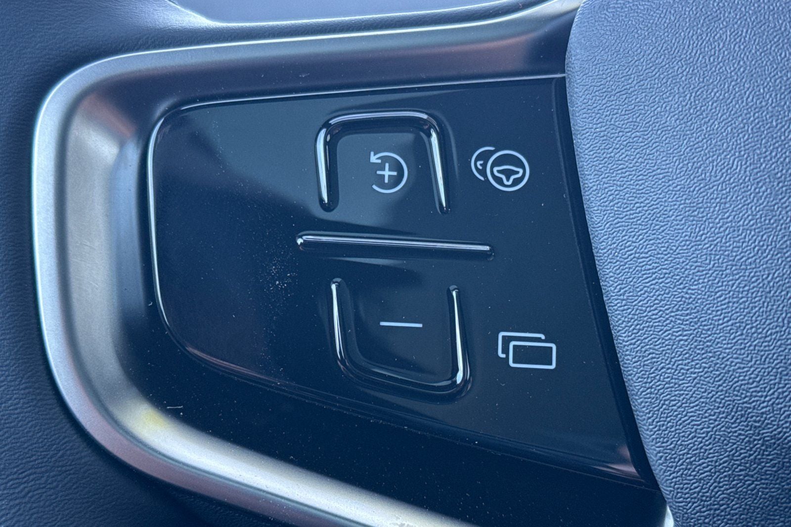 2026 Volvo EX30 Twin Motor Performance Ultra