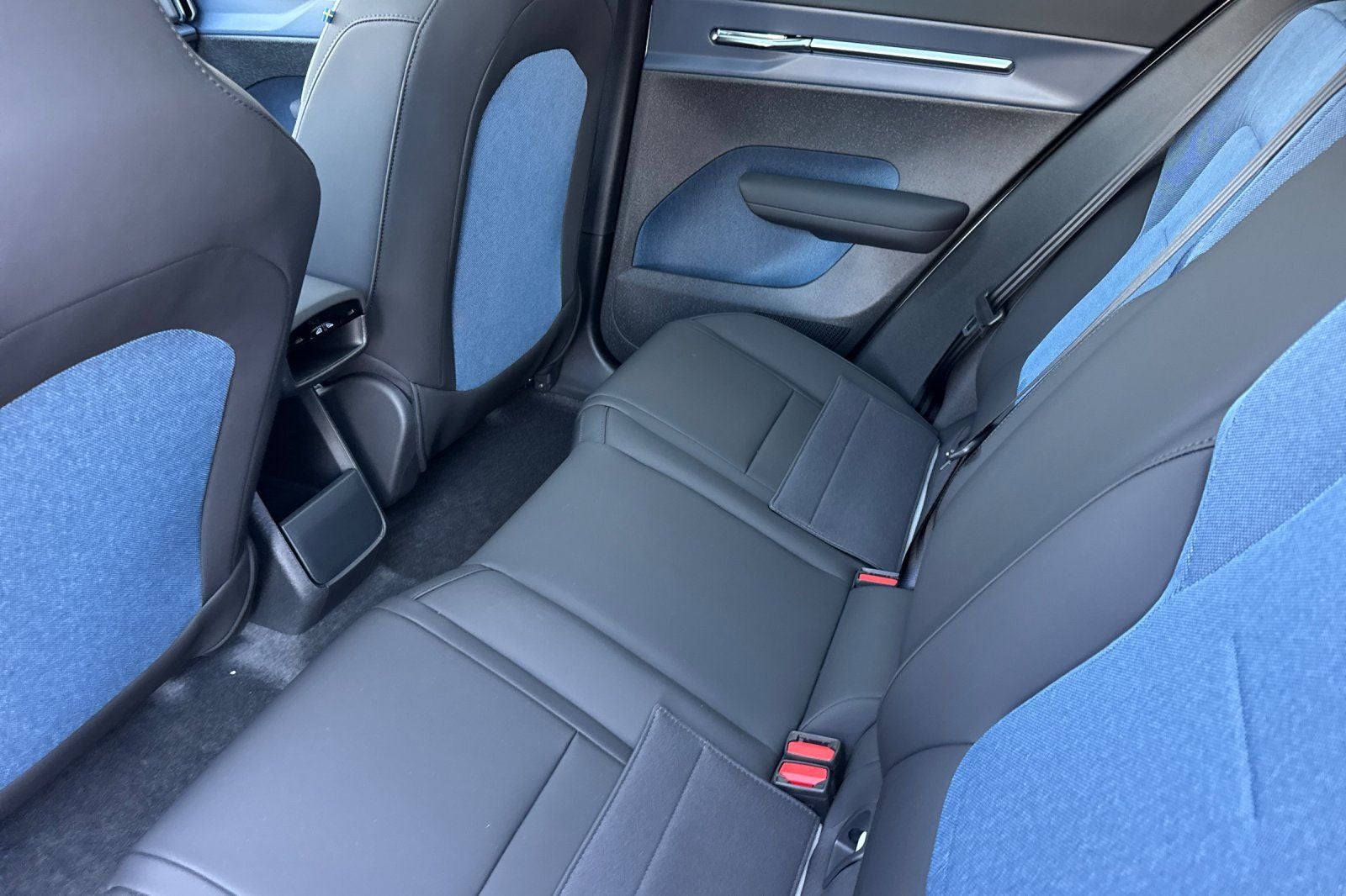 2026 Volvo EX30 Twin Motor Performance Ultra