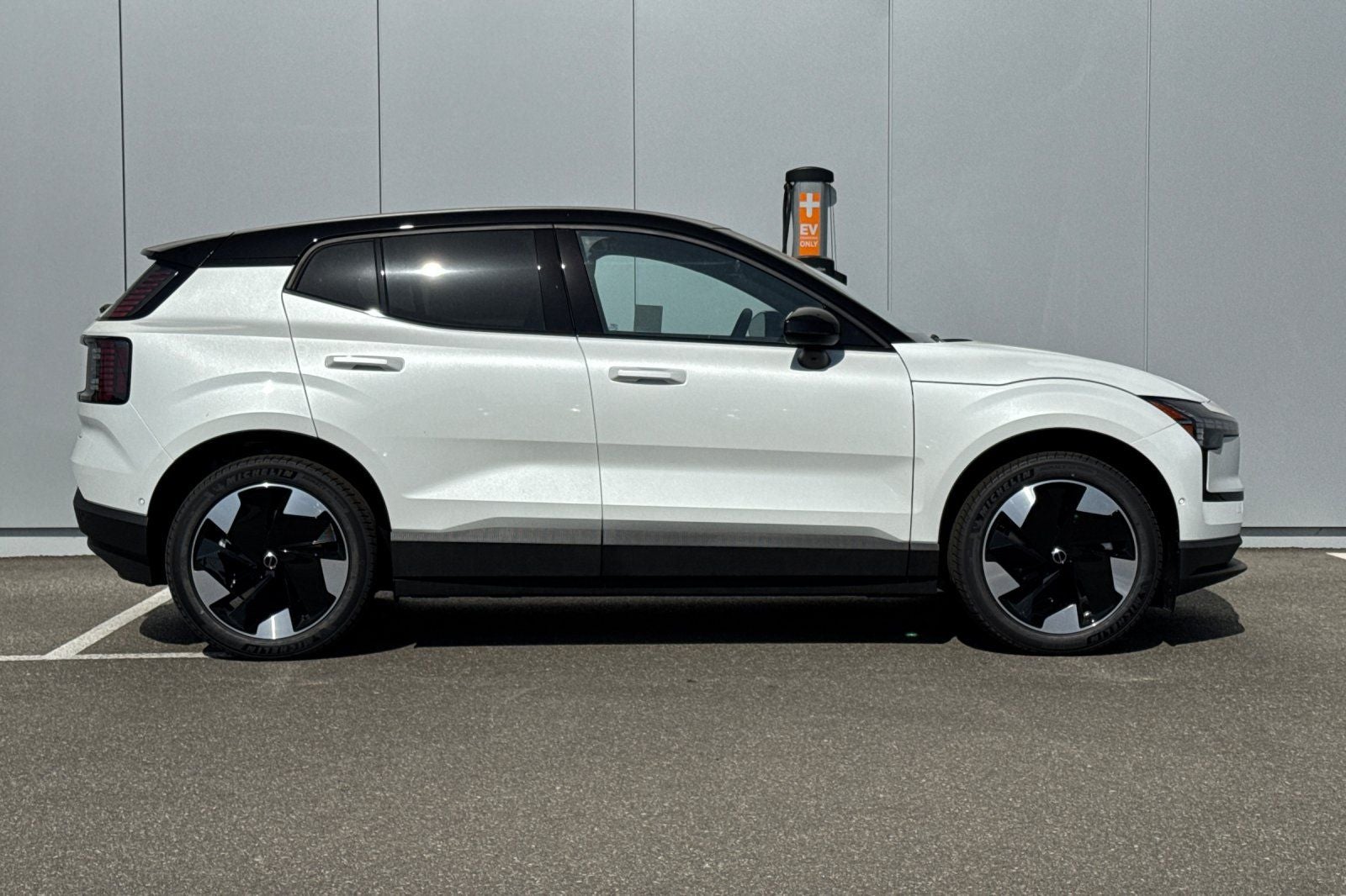 2026 Volvo EX30 Twin Motor Performance Ultra