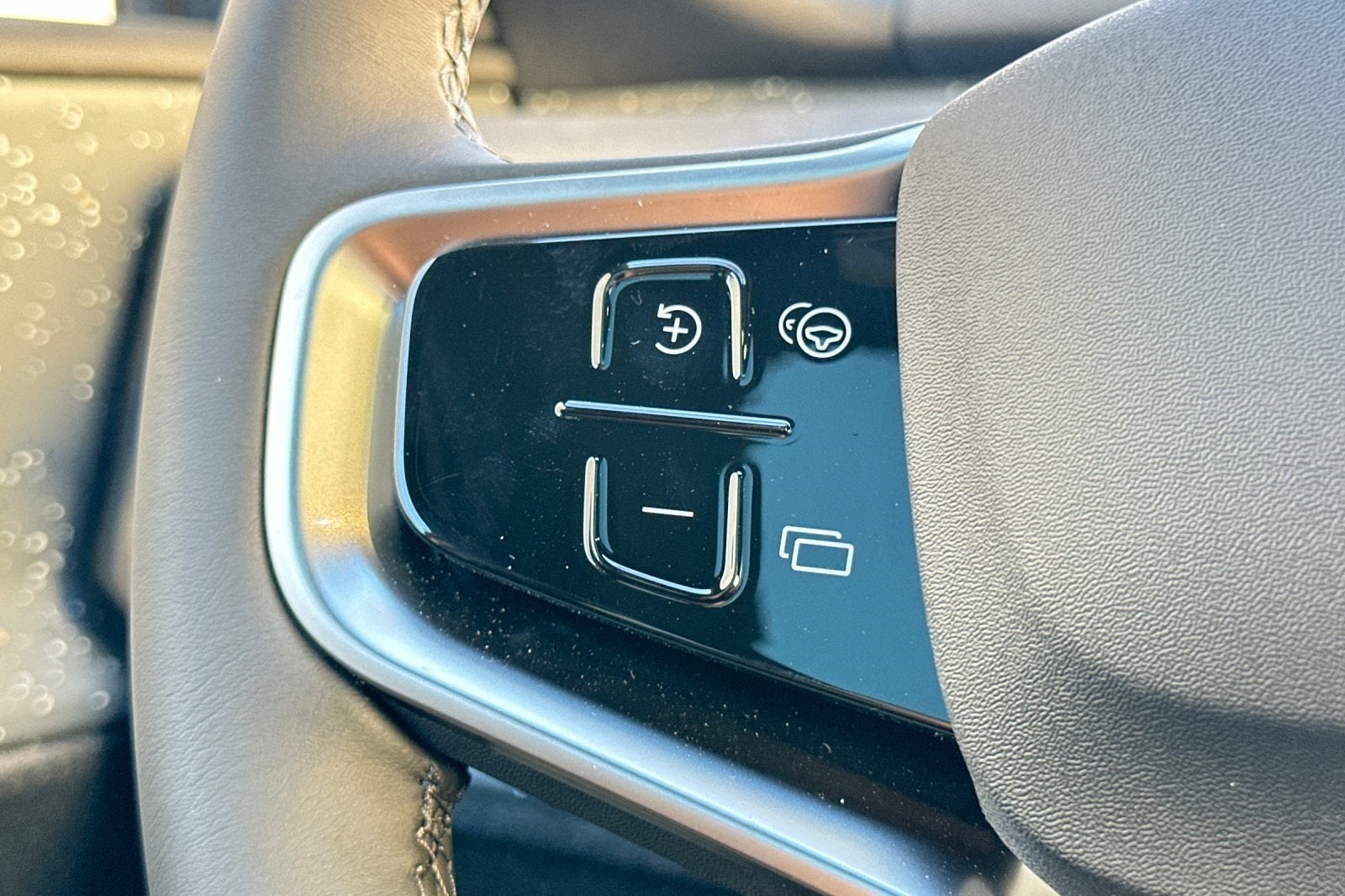 2025 Volvo EX30 Twin Motor Performance Ultra