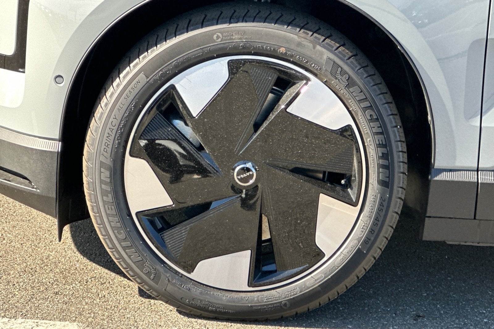 2025 Volvo EX30 Twin Motor Performance Ultra