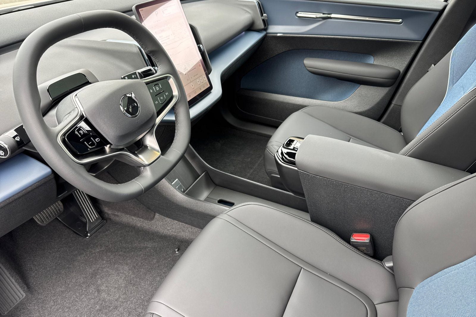 2026 Volvo EX30 Twin Motor Performance Ultra