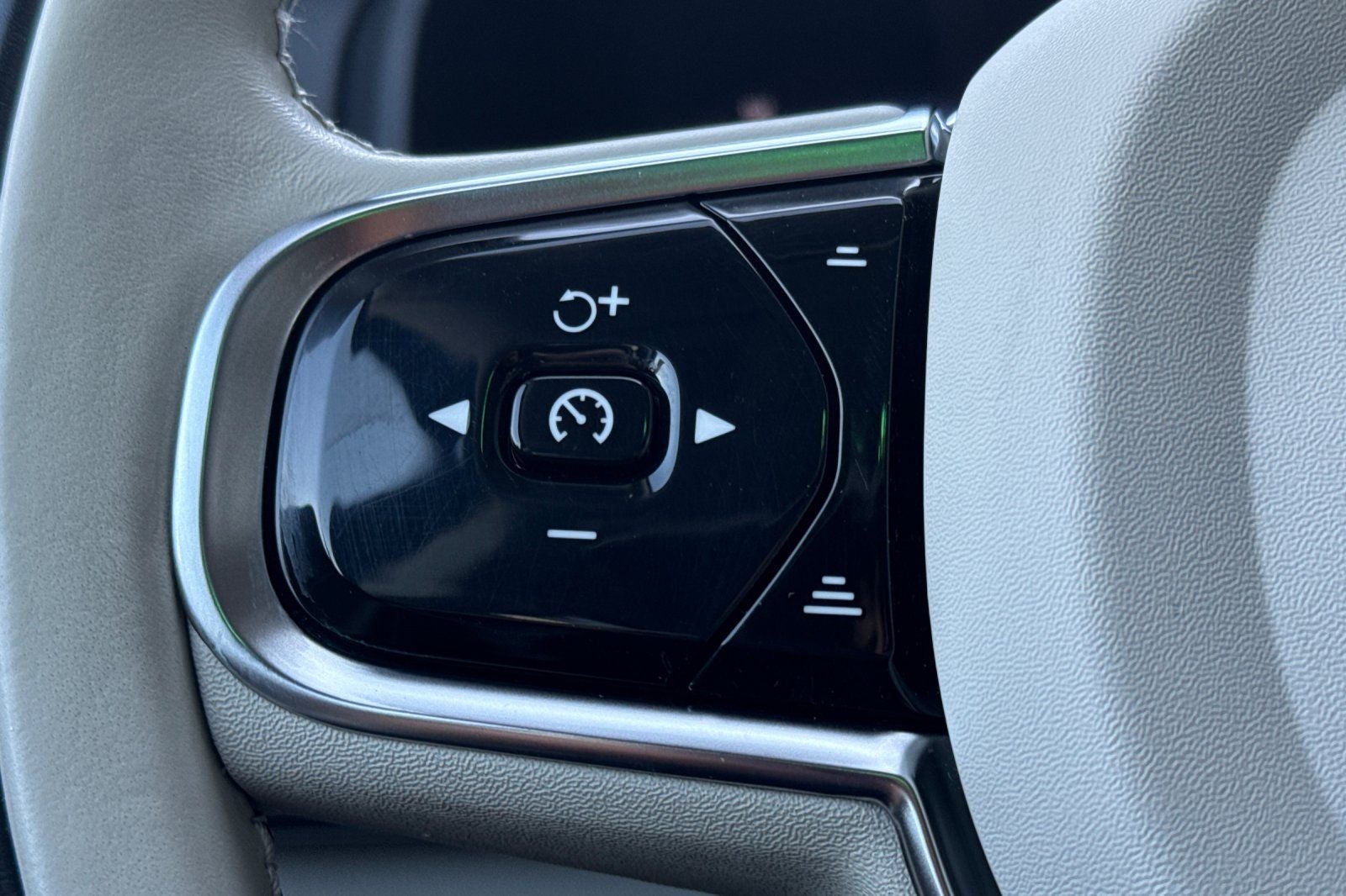 2023 Volvo XC90 Recharge Plug-In Hybrid Ultimate
