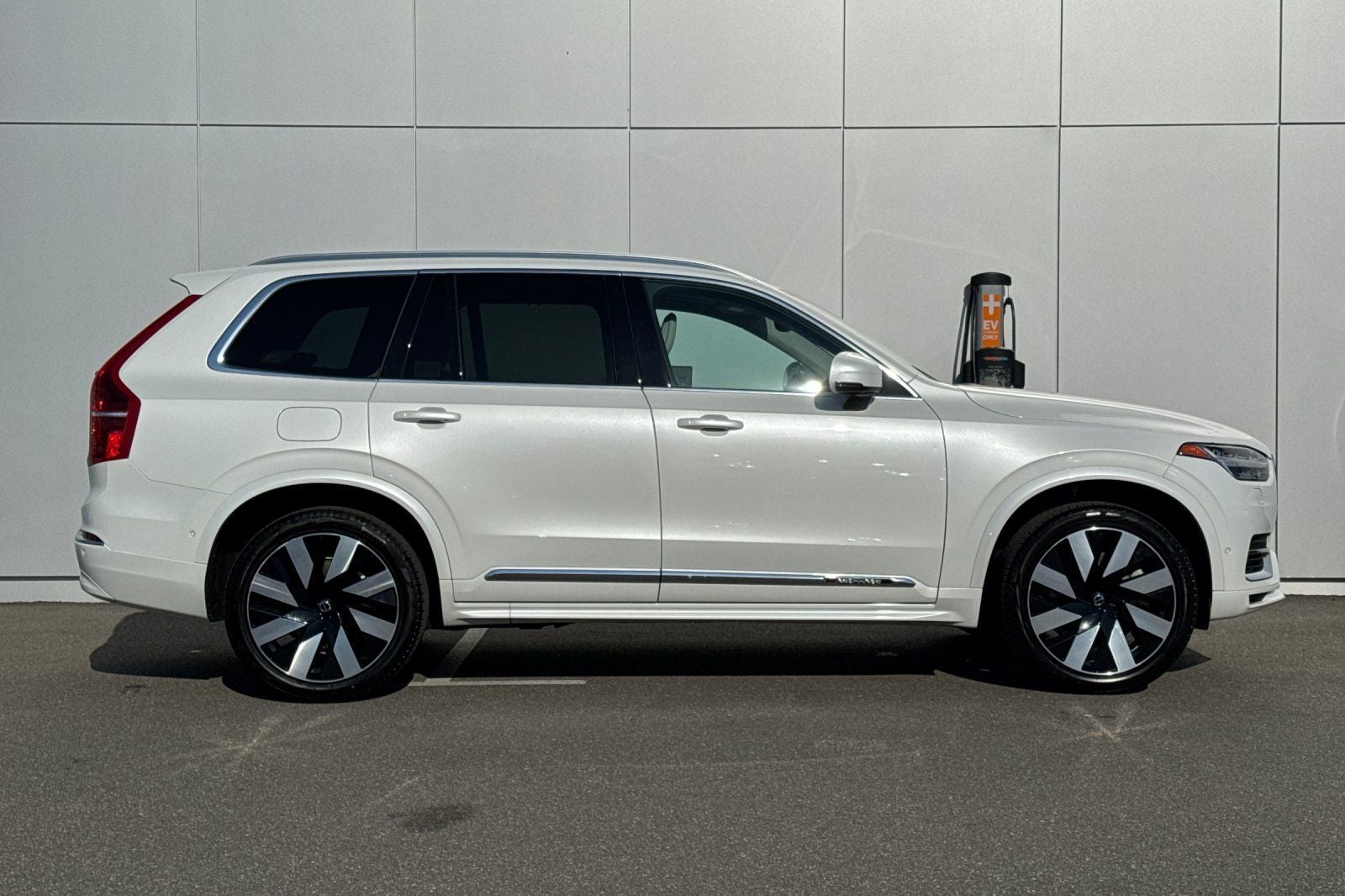 2023 Volvo XC90 Recharge Plug-In Hybrid Ultimate
