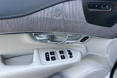 2023 Volvo XC90 Recharge Plug-In Hybrid Ultimate