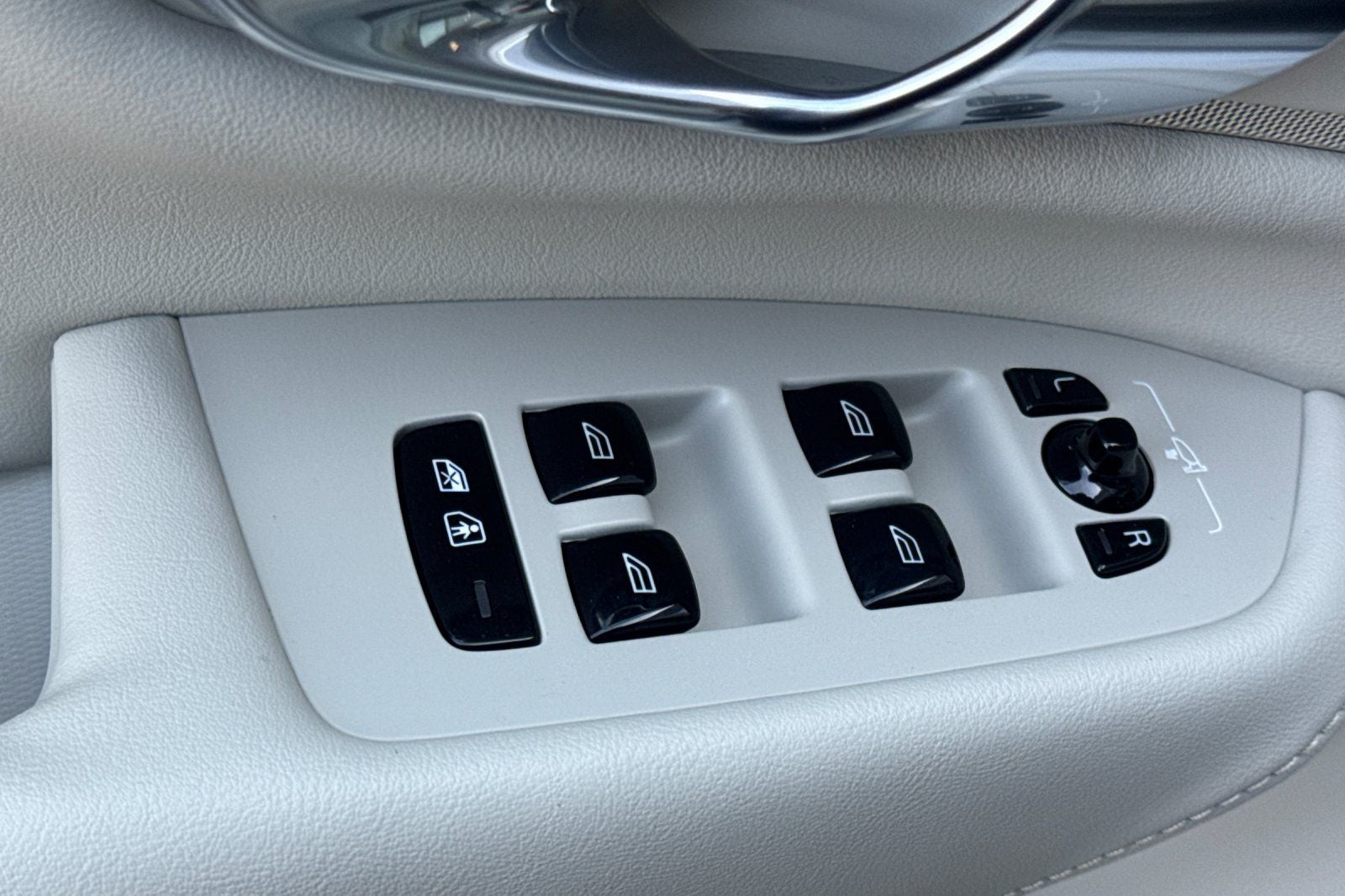 2023 Volvo XC90 Recharge Plug-In Hybrid Ultimate