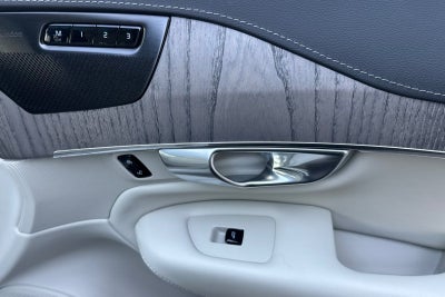 2023 Volvo XC90 Recharge Plug-In Hybrid Ultimate