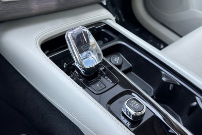 2023 Volvo XC90 Recharge Plug-In Hybrid Ultimate