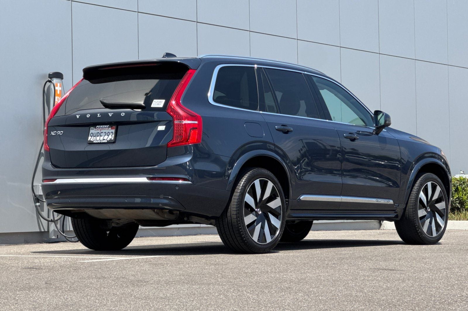 2023 Volvo XC90 Recharge Plug-In Hybrid Ultimate