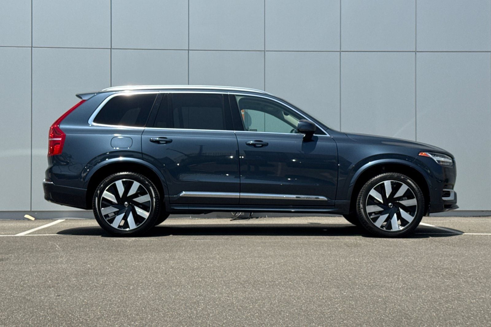2023 Volvo XC90 Recharge Plug-In Hybrid Ultimate