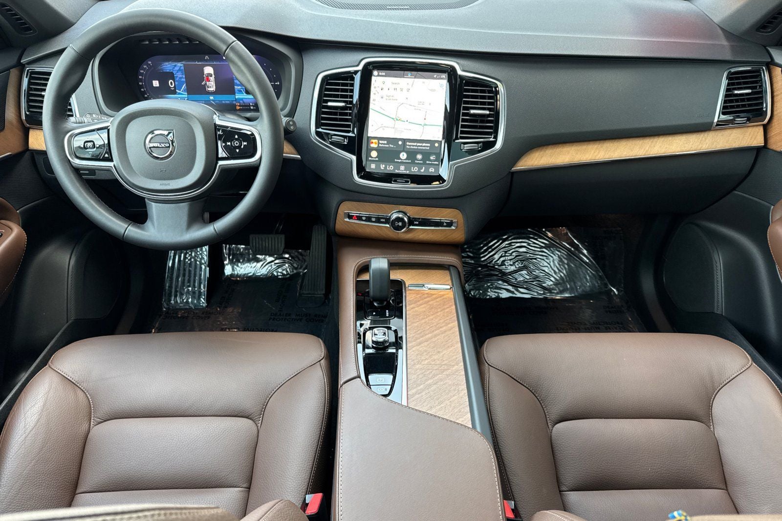 2024 Volvo XC90 Recharge Plug-In Hybrid T8 Plus Bright Theme 7 Passenger