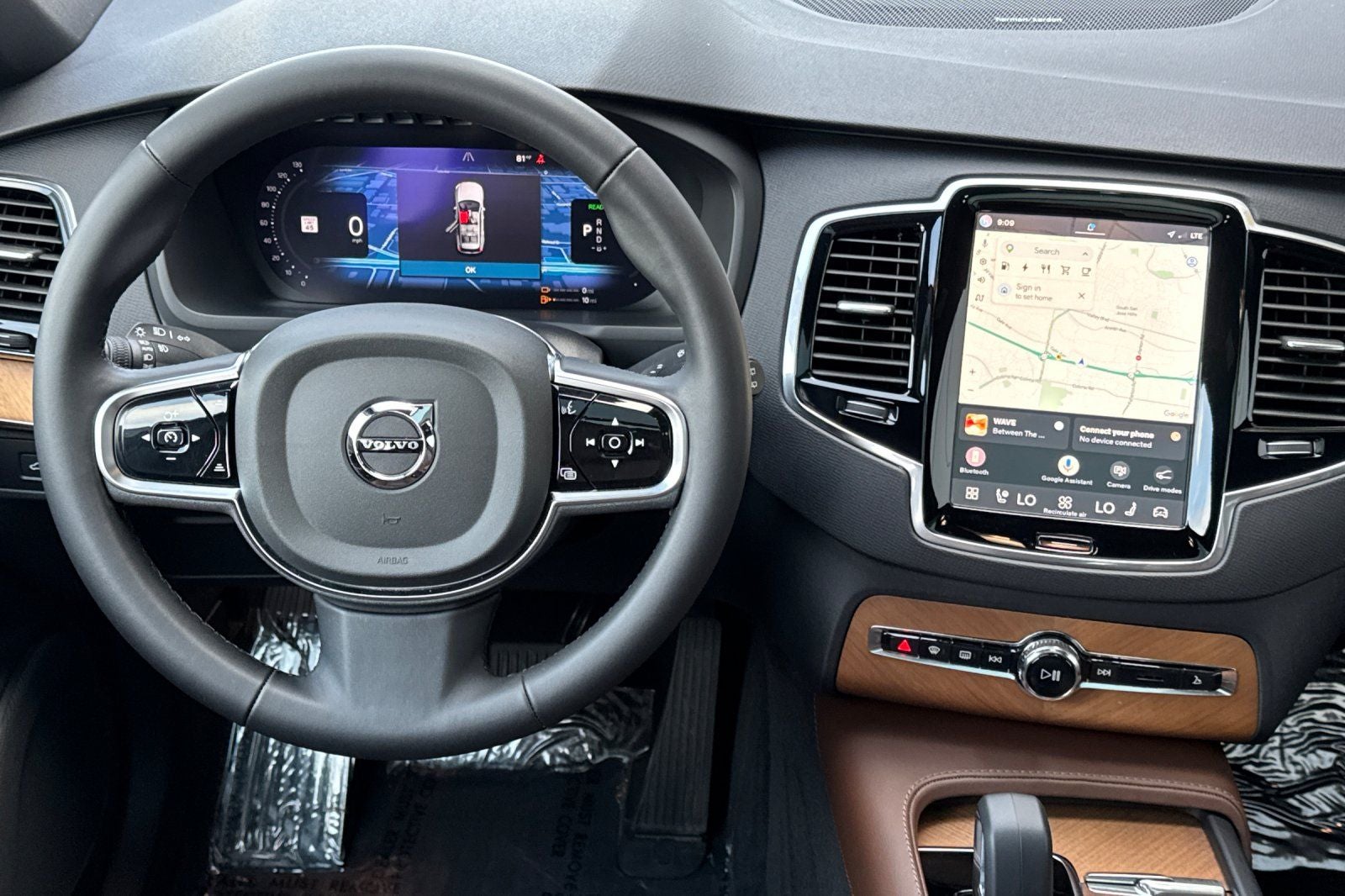 2024 Volvo XC90 Recharge Plug-In Hybrid T8 Plus Bright Theme 7 Passenger