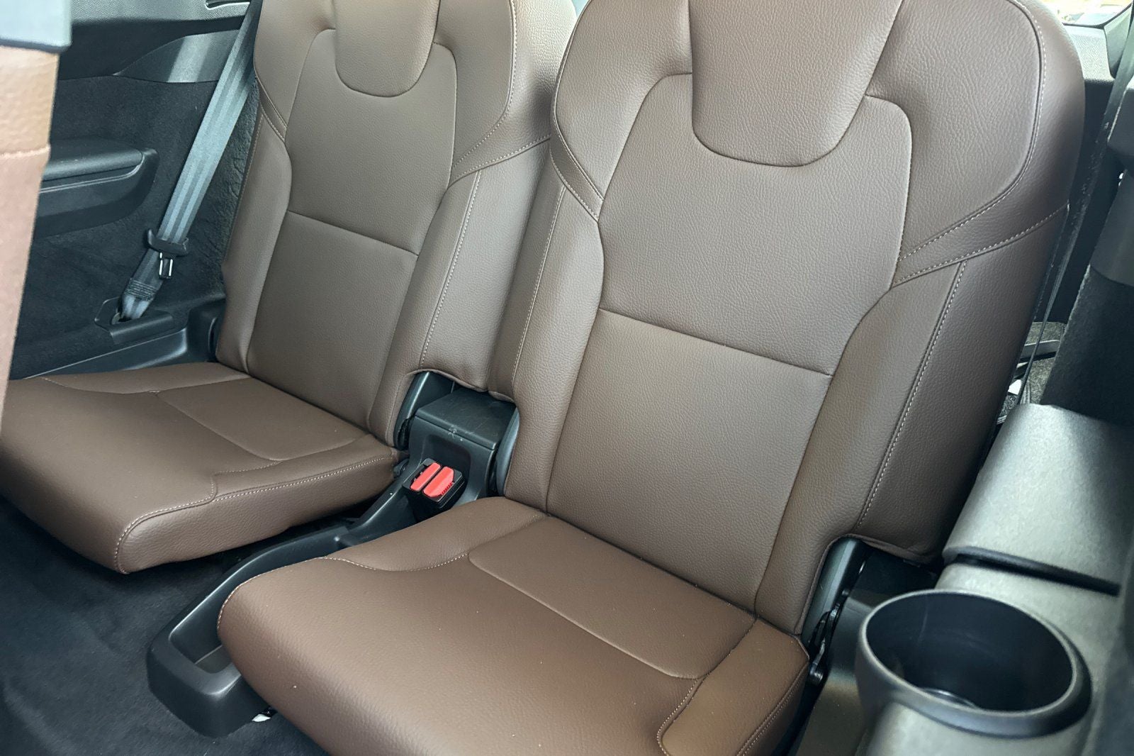 2024 Volvo XC90 Recharge Plug-In Hybrid T8 Plus Bright Theme 7 Passenger