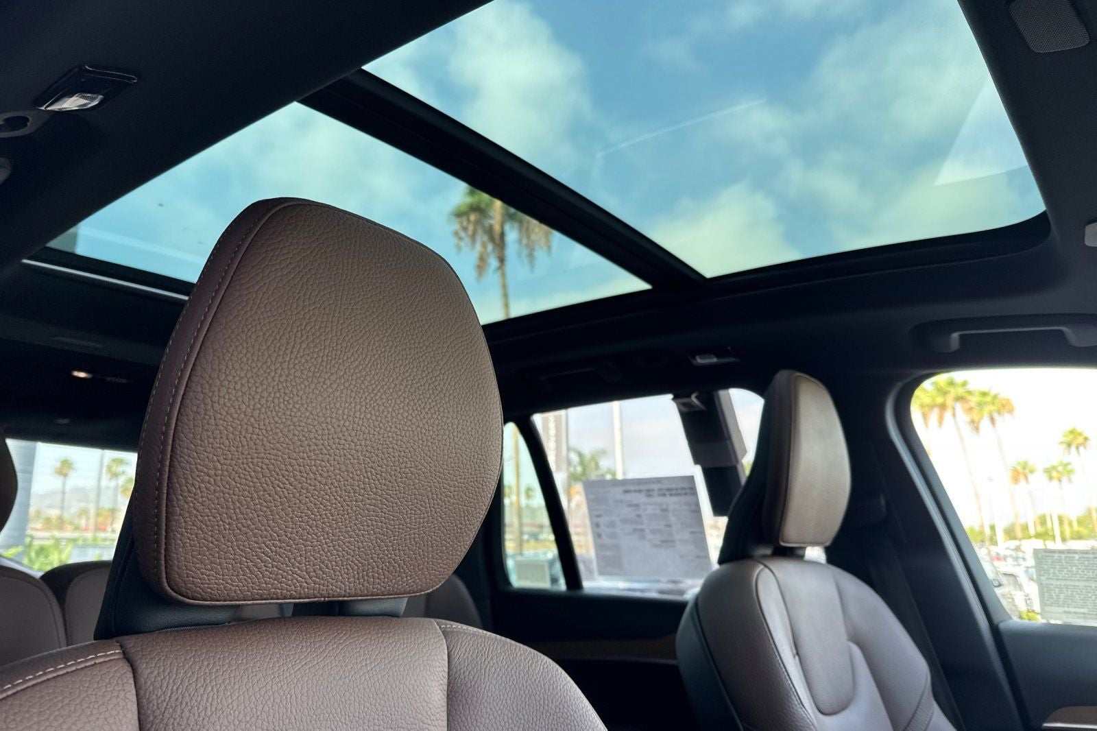 2024 Volvo XC90 Recharge Plug-In Hybrid T8 Plus Bright Theme 7 Passenger