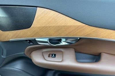 2024 Volvo XC90 Recharge Plug-In Hybrid T8 Plus Bright Theme 7 Passenger