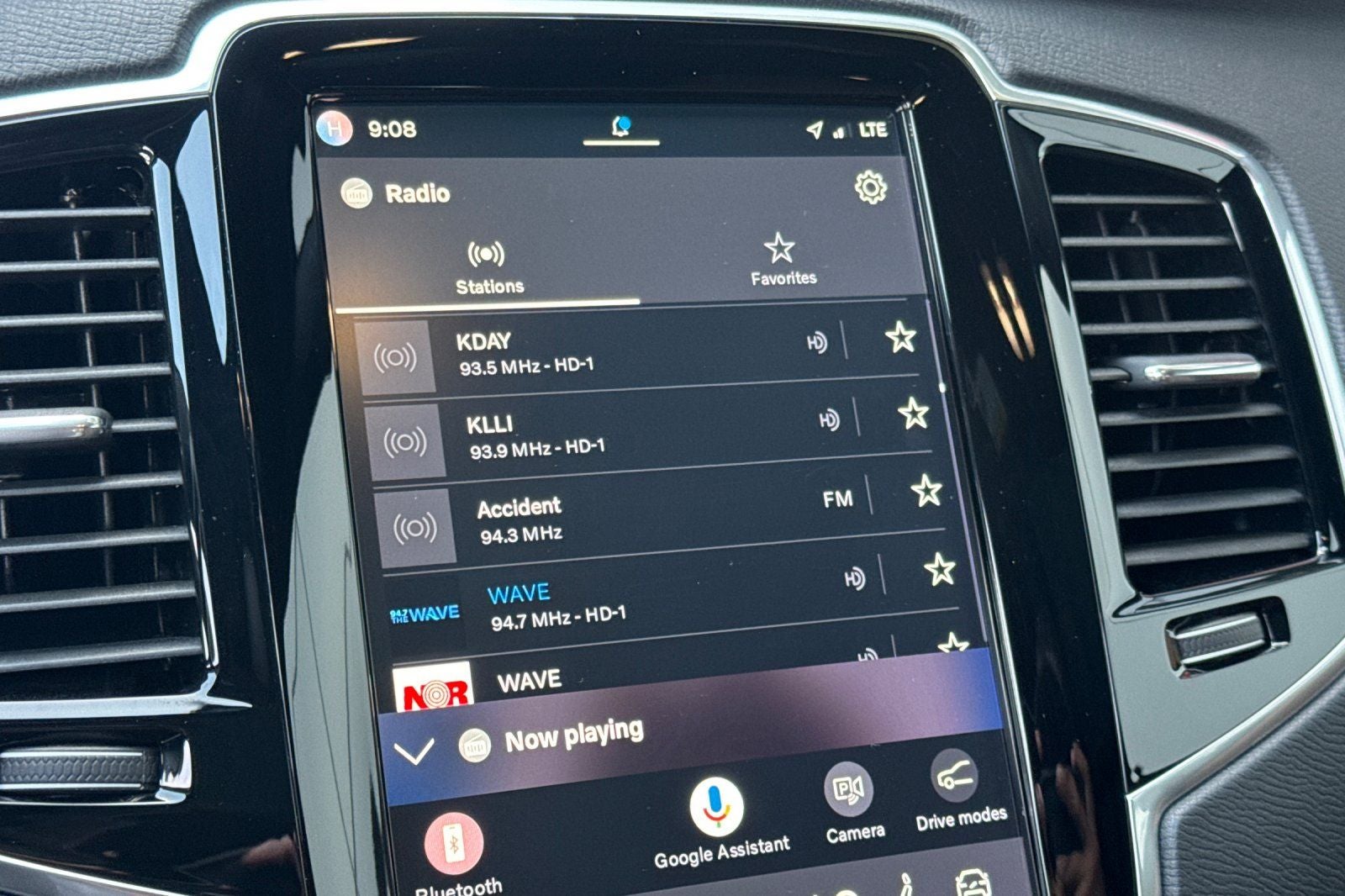 2024 Volvo XC90 Recharge Plug-In Hybrid T8 Plus Bright Theme 7 Passenger