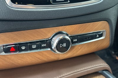 2024 Volvo XC90 Recharge Plug-In Hybrid T8 Plus Bright Theme 7 Passenger