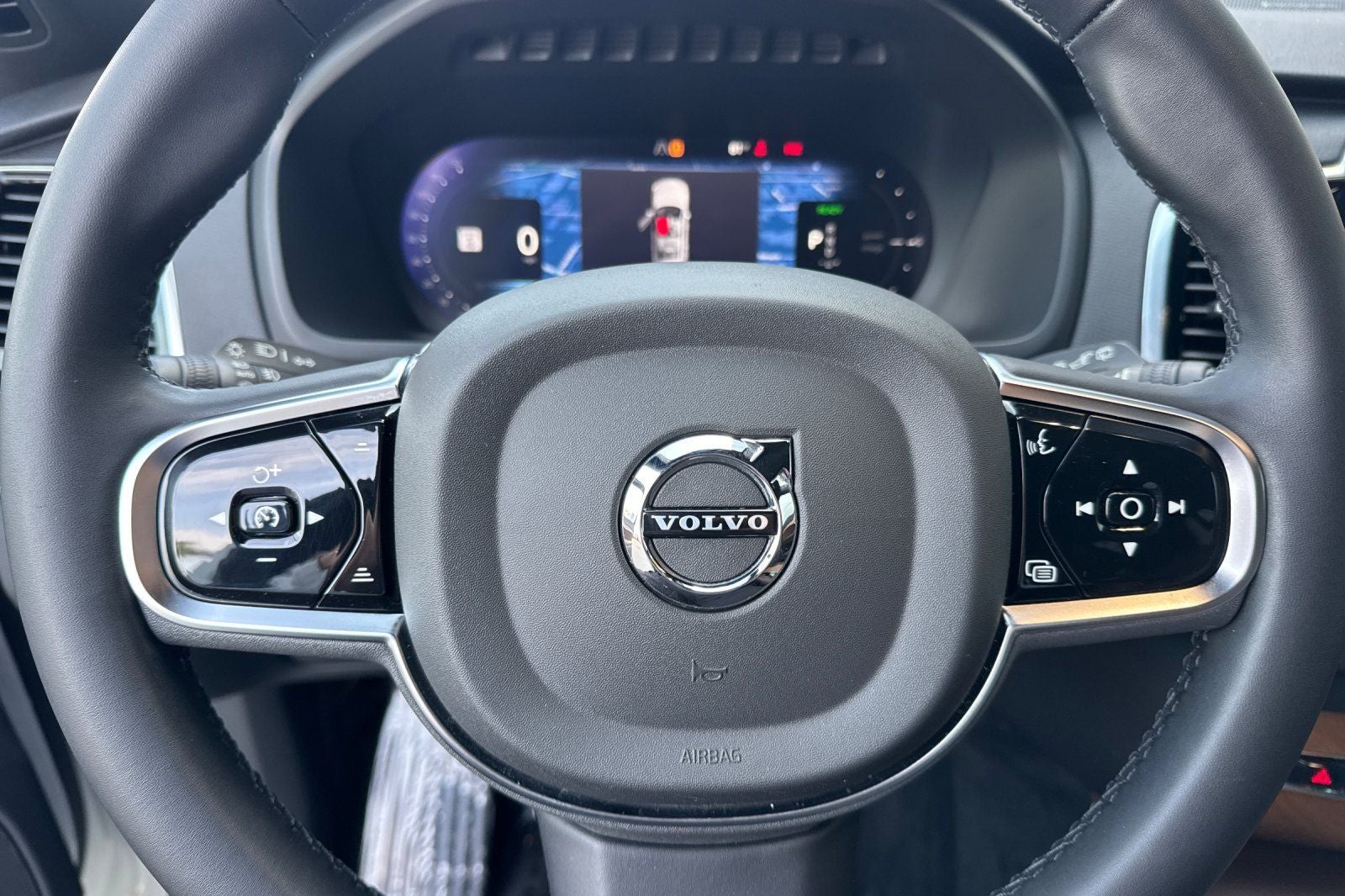 2024 Volvo XC90 Recharge Plug-In Hybrid T8 Plus Bright Theme 7 Passenger