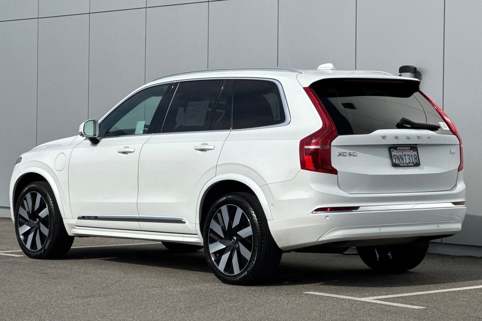 2024 Volvo XC90 Recharge Plug-In Hybrid T8 Plus Bright Theme 7 Passenger