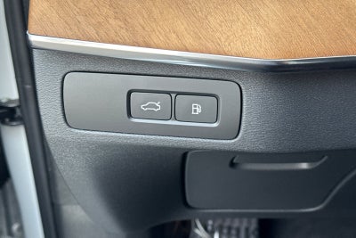 2024 Volvo XC90 Recharge Plug-In Hybrid T8 Plus Bright Theme 7 Passenger
