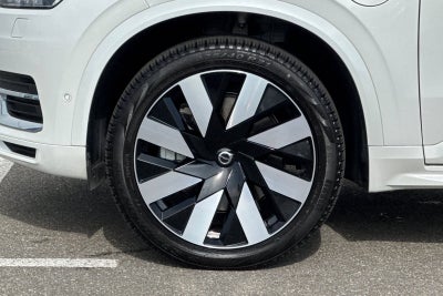 2024 Volvo XC90 Recharge Plug-In Hybrid T8 Plus Bright Theme 7 Passenger
