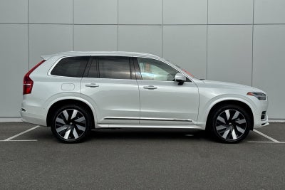 2024 Volvo XC90 Recharge Plug-In Hybrid T8 Plus Bright Theme 7 Passenger