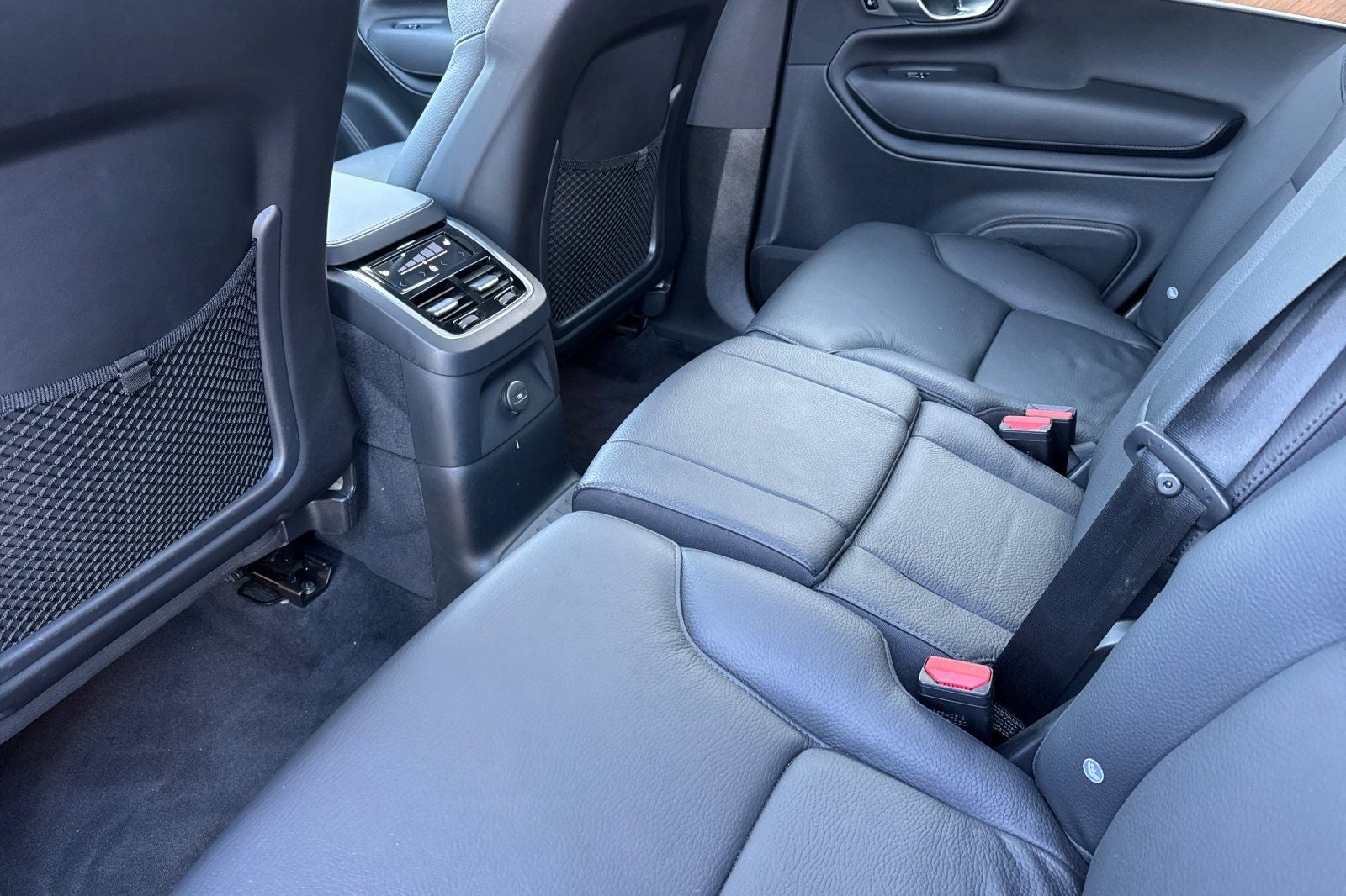 2024 Volvo XC90 Recharge Plug-In Hybrid T8 Plus Bright Theme 7 Passenger