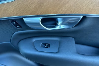 2024 Volvo XC90 Recharge Plug-In Hybrid T8 Plus Bright Theme 7 Passenger