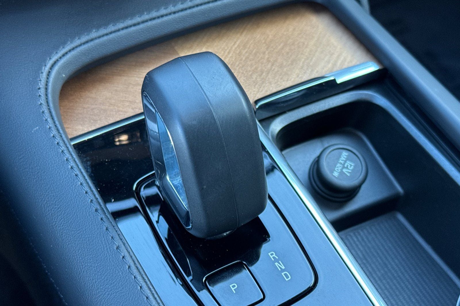 2024 Volvo XC90 Recharge Plug-In Hybrid T8 Plus Bright Theme 7 Passenger