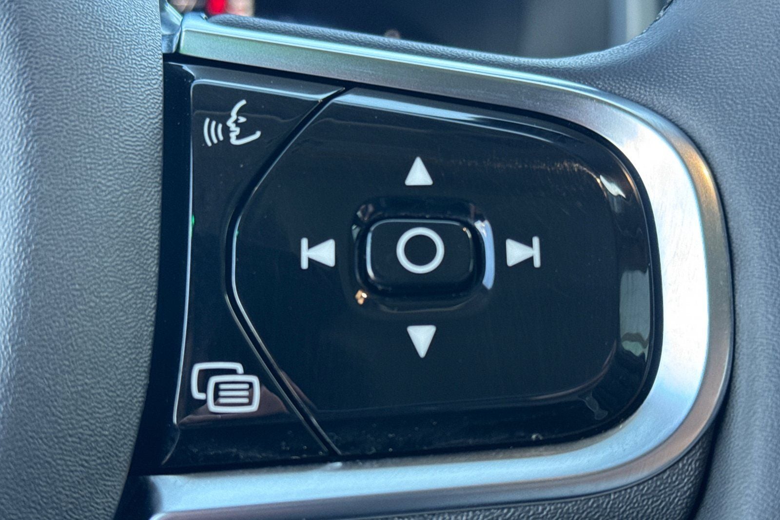 2024 Volvo XC90 Recharge Plug-In Hybrid T8 Plus Bright Theme 7 Passenger