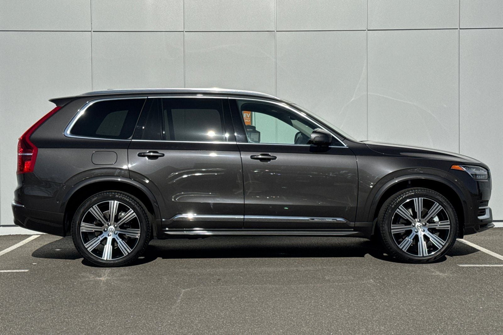 2024 Volvo XC90 Recharge Plug-In Hybrid T8 Plus Bright Theme 7 Passenger