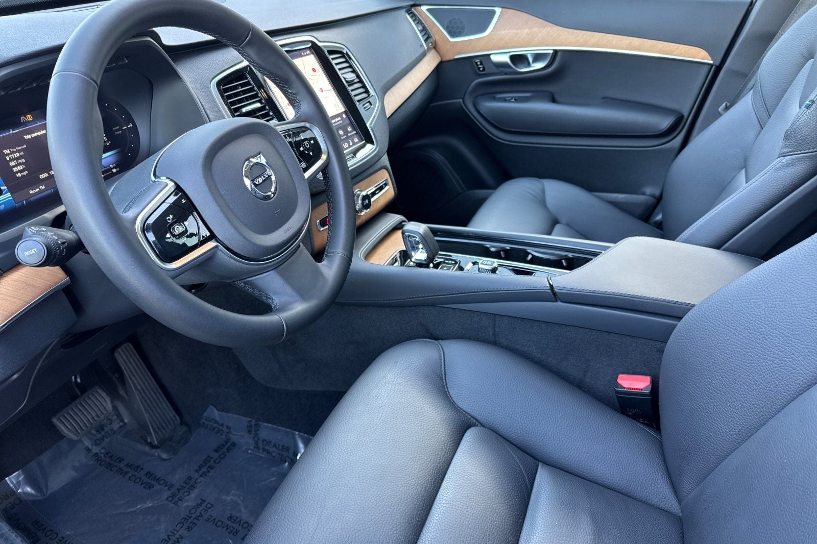 2024 Volvo XC90 Recharge Plug-In Hybrid T8 Plus Bright Theme 7 Passenger