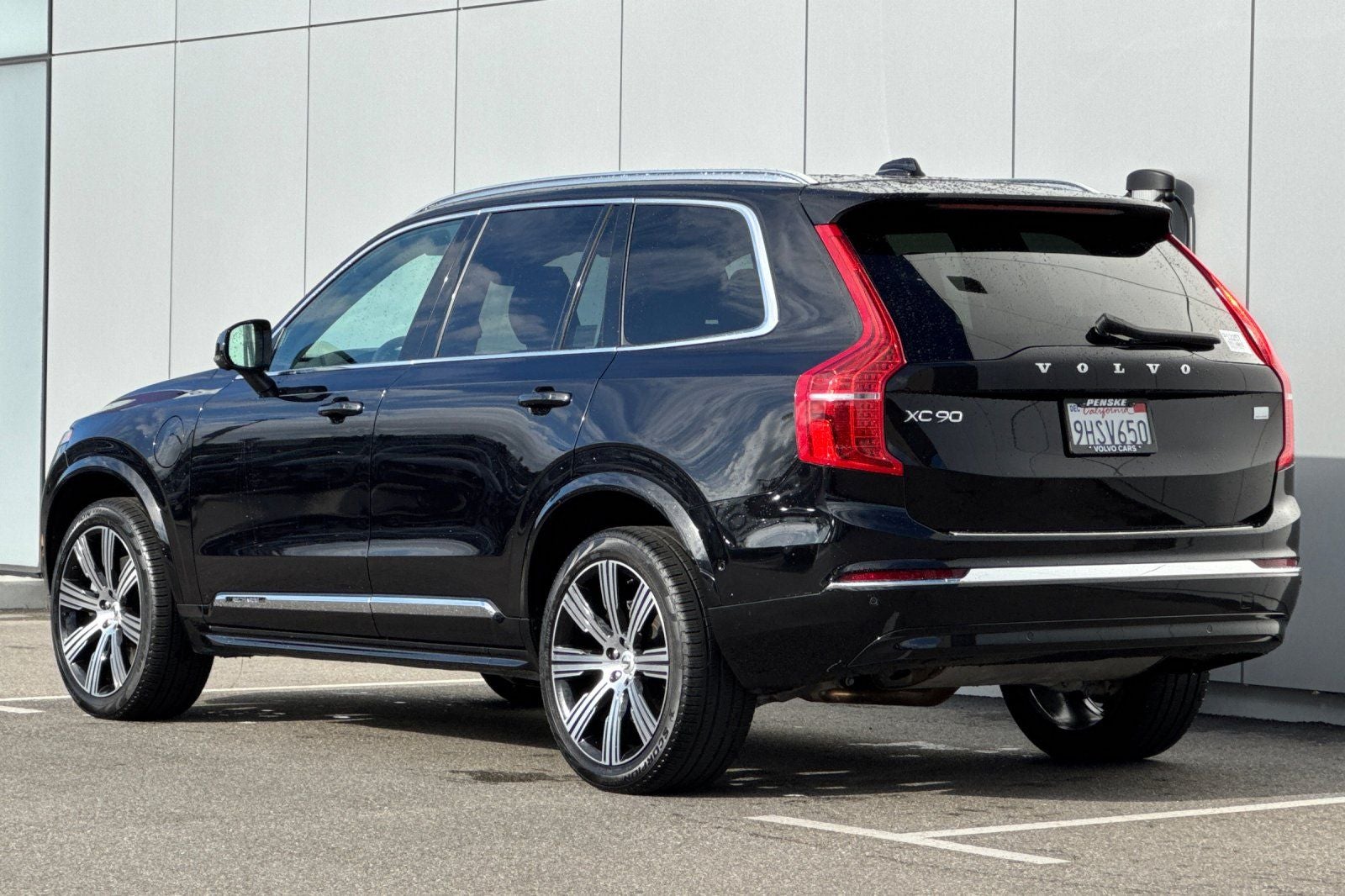 2024 Volvo XC90 Recharge Plug-In Hybrid T8 Plus Bright Theme 7 Passenger