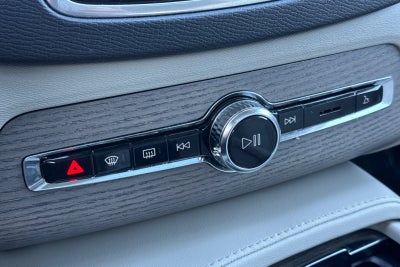 2024 Volvo XC90 Recharge Plug-In Hybrid T8 Plus Bright Theme 7 Passenger