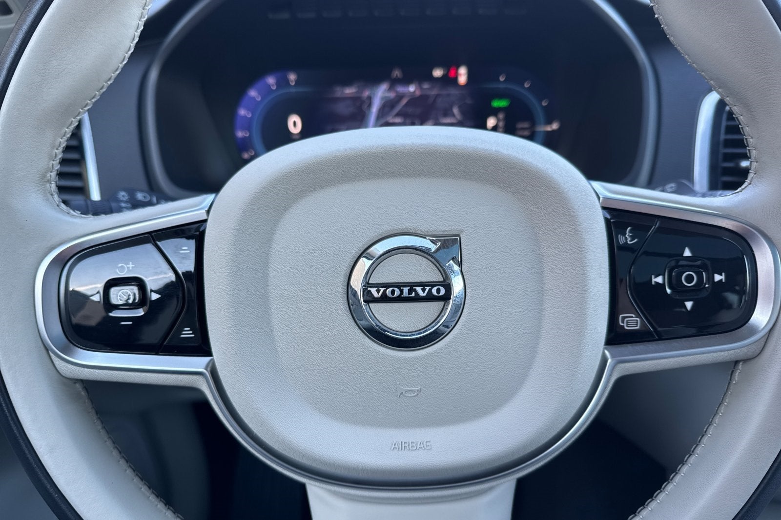 2024 Volvo XC90 Recharge Plug-In Hybrid T8 Plus Bright Theme 7 Passenger