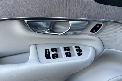 2024 Volvo XC90 Recharge Plug-In Hybrid Ultimate