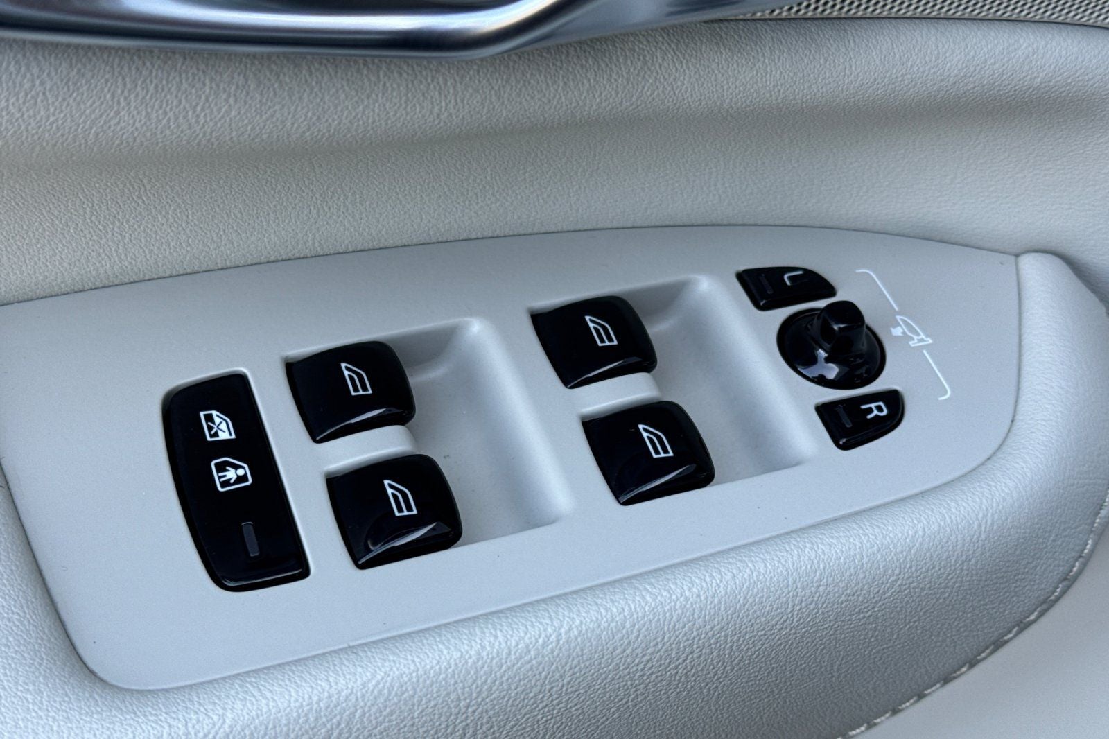 2024 Volvo XC90 Recharge Plug-In Hybrid Ultimate