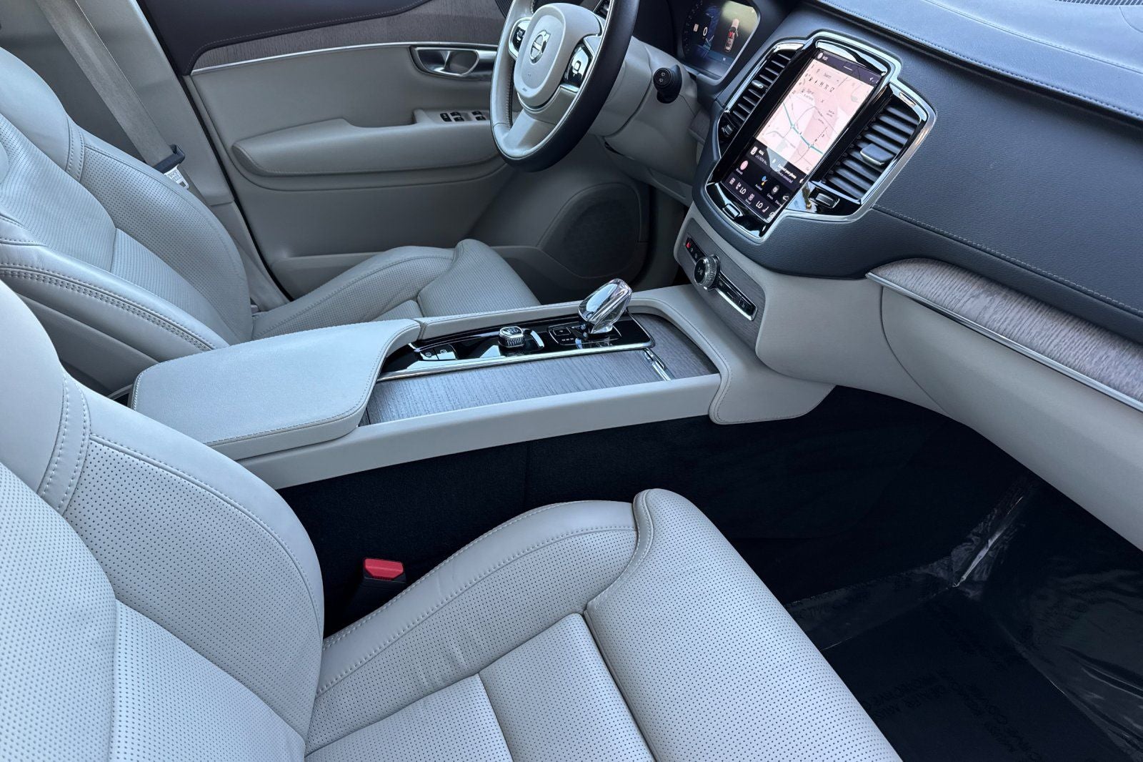 2024 Volvo XC90 Recharge Plug-In Hybrid Ultimate