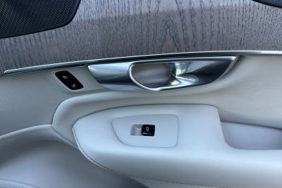 2024 Volvo XC90 Recharge Plug-In Hybrid Ultimate