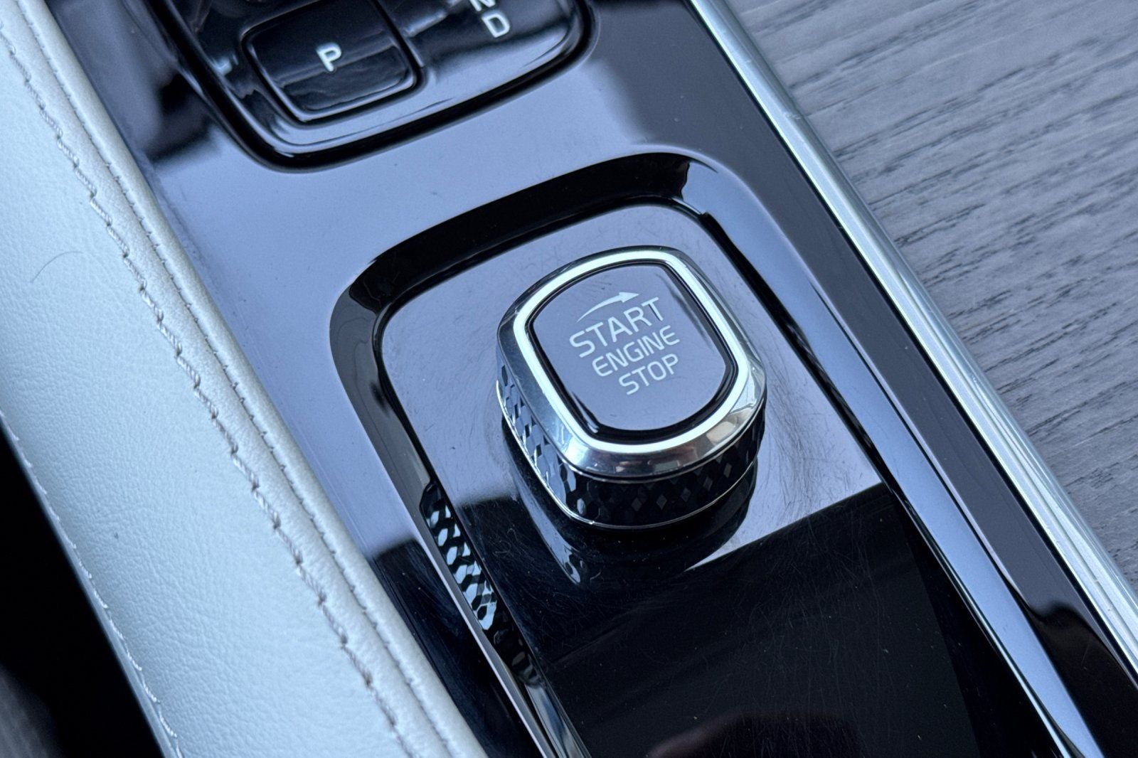 2024 Volvo XC90 Recharge Plug-In Hybrid Ultimate