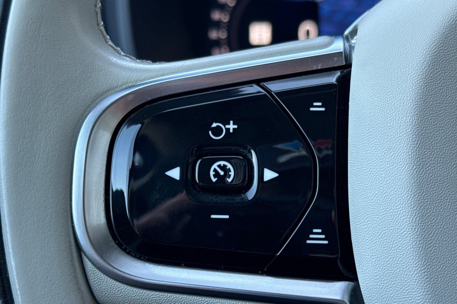 2024 Volvo XC90 Recharge Plug-In Hybrid Ultimate