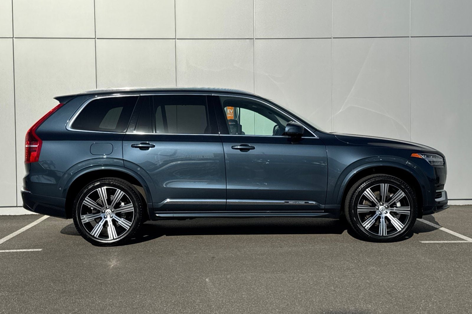 2024 Volvo XC90 Recharge Plug-In Hybrid Ultimate