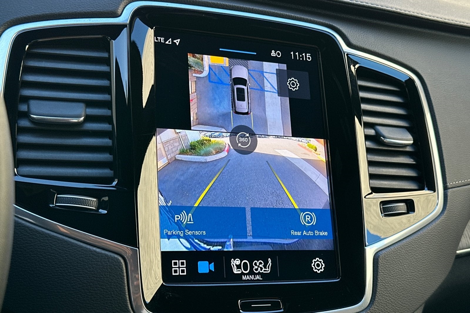 2024 Volvo XC90 Recharge Plug-In Hybrid Ultimate