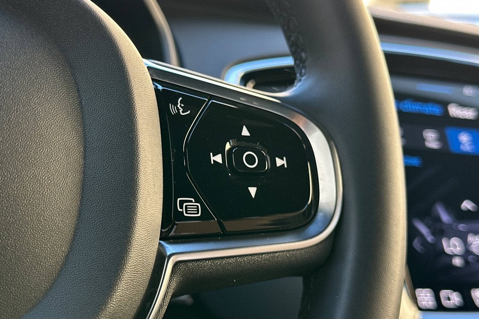 2024 Volvo XC90 Recharge Plug-In Hybrid Ultimate