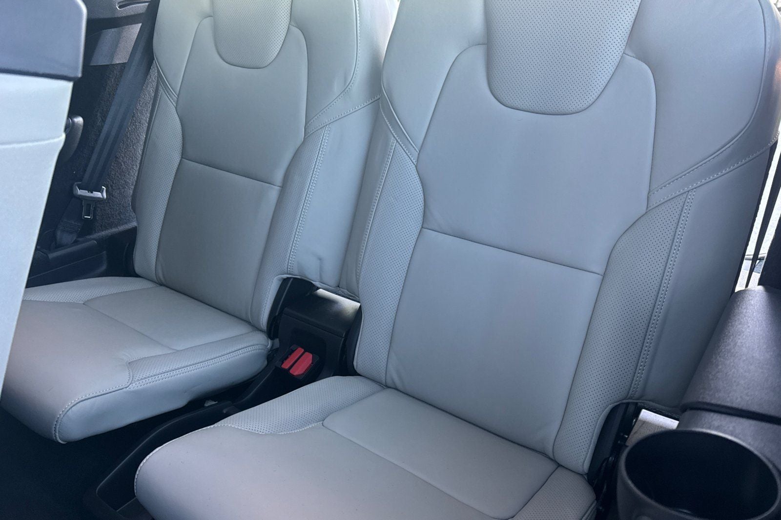 2022 Volvo XC90 Recharge Plug-In Hybrid T8 R-Design Extended Range 7P