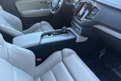 2022 Volvo XC90 Recharge Plug-In Hybrid T8 R-Design Extended Range 7P