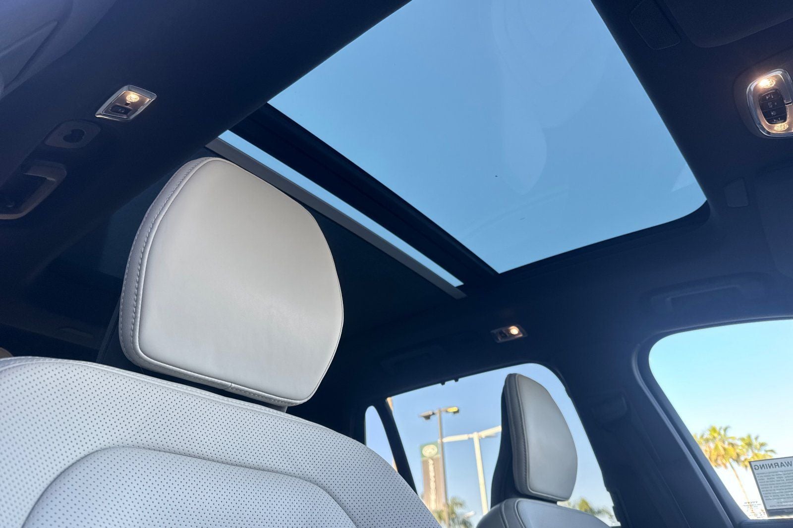 2022 Volvo XC90 Recharge Plug-In Hybrid T8 R-Design Extended Range 7P