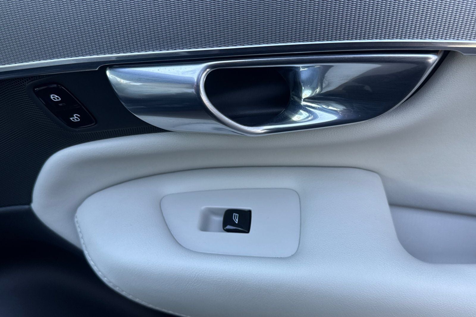 2022 Volvo XC90 Recharge Plug-In Hybrid T8 R-Design Extended Range 7P