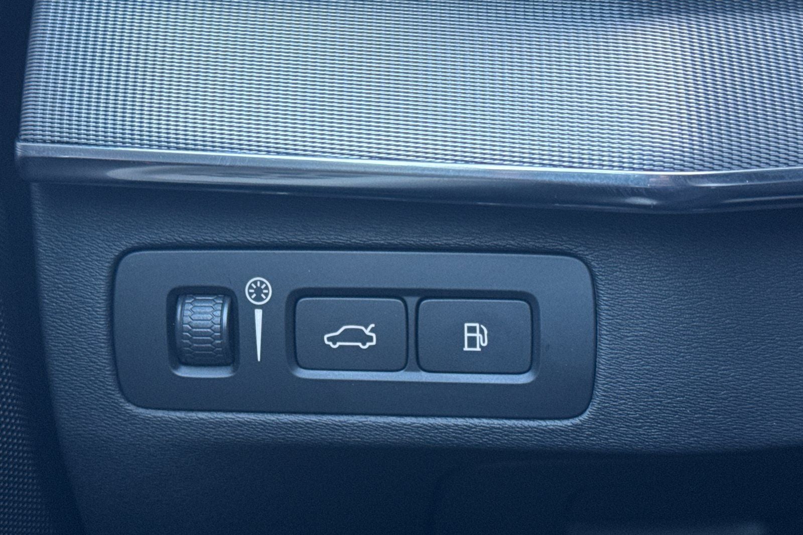 2022 Volvo XC90 Recharge Plug-In Hybrid T8 R-Design Extended Range 7P